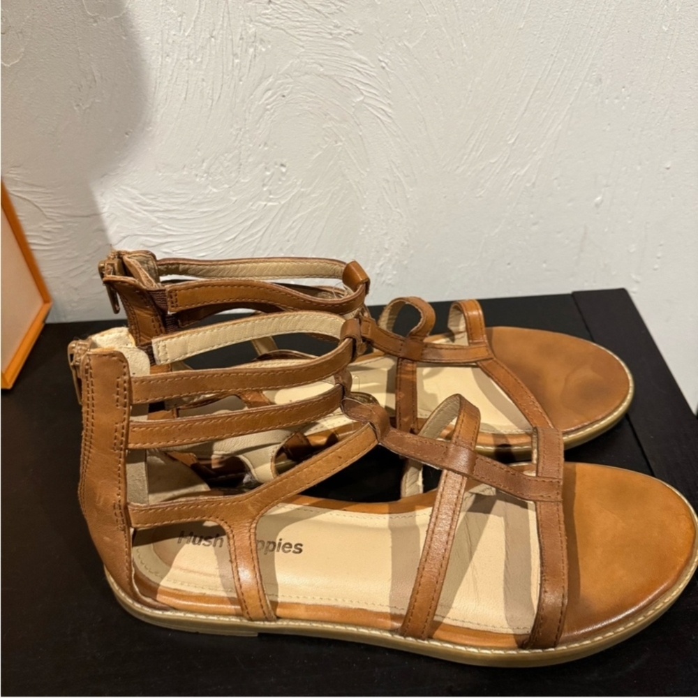 💜 Hush Puppies Tan Leather Strappy Sandals